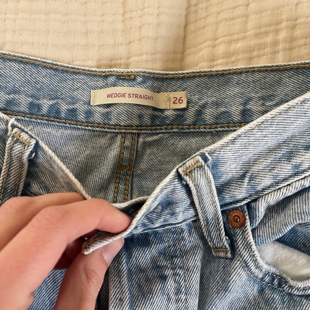 Levi’s wedgie straight Classic Light Blue Distressed Women Jeans size 26 - Picture 5 of 8